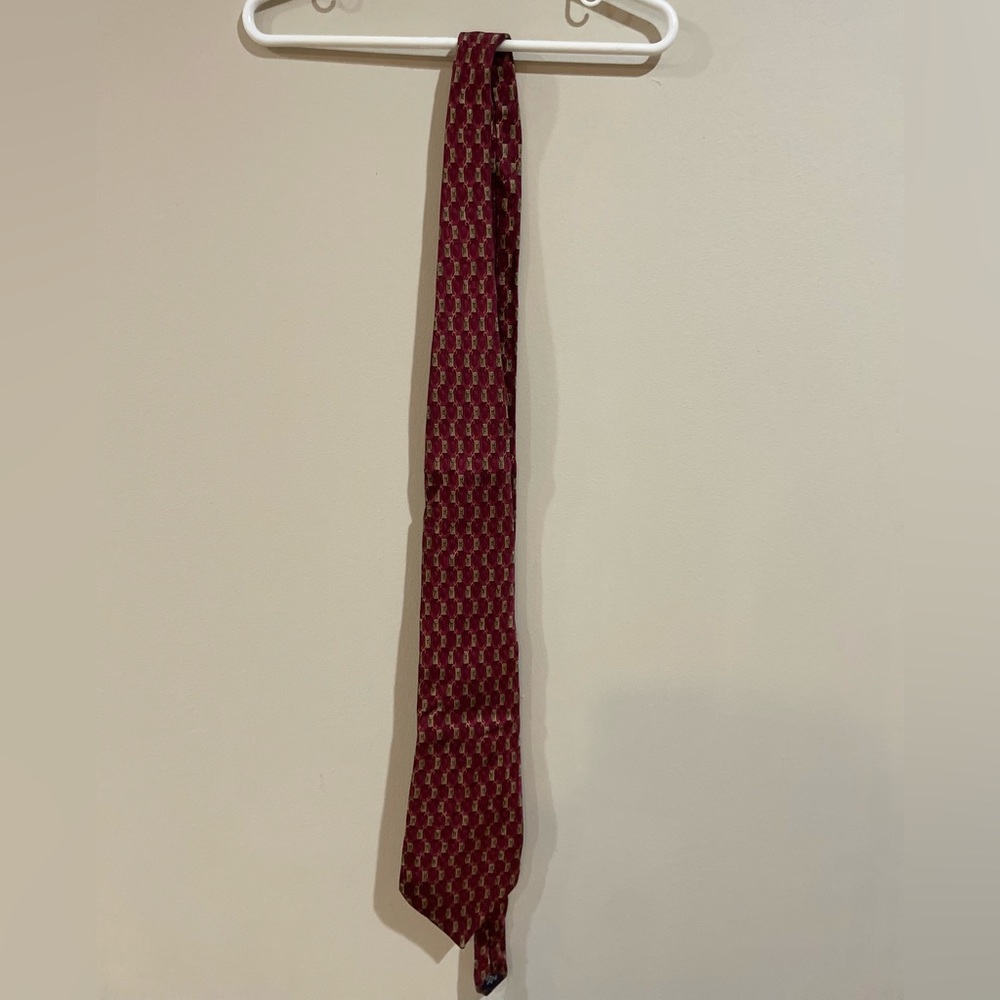 Carlos Devenezia tie